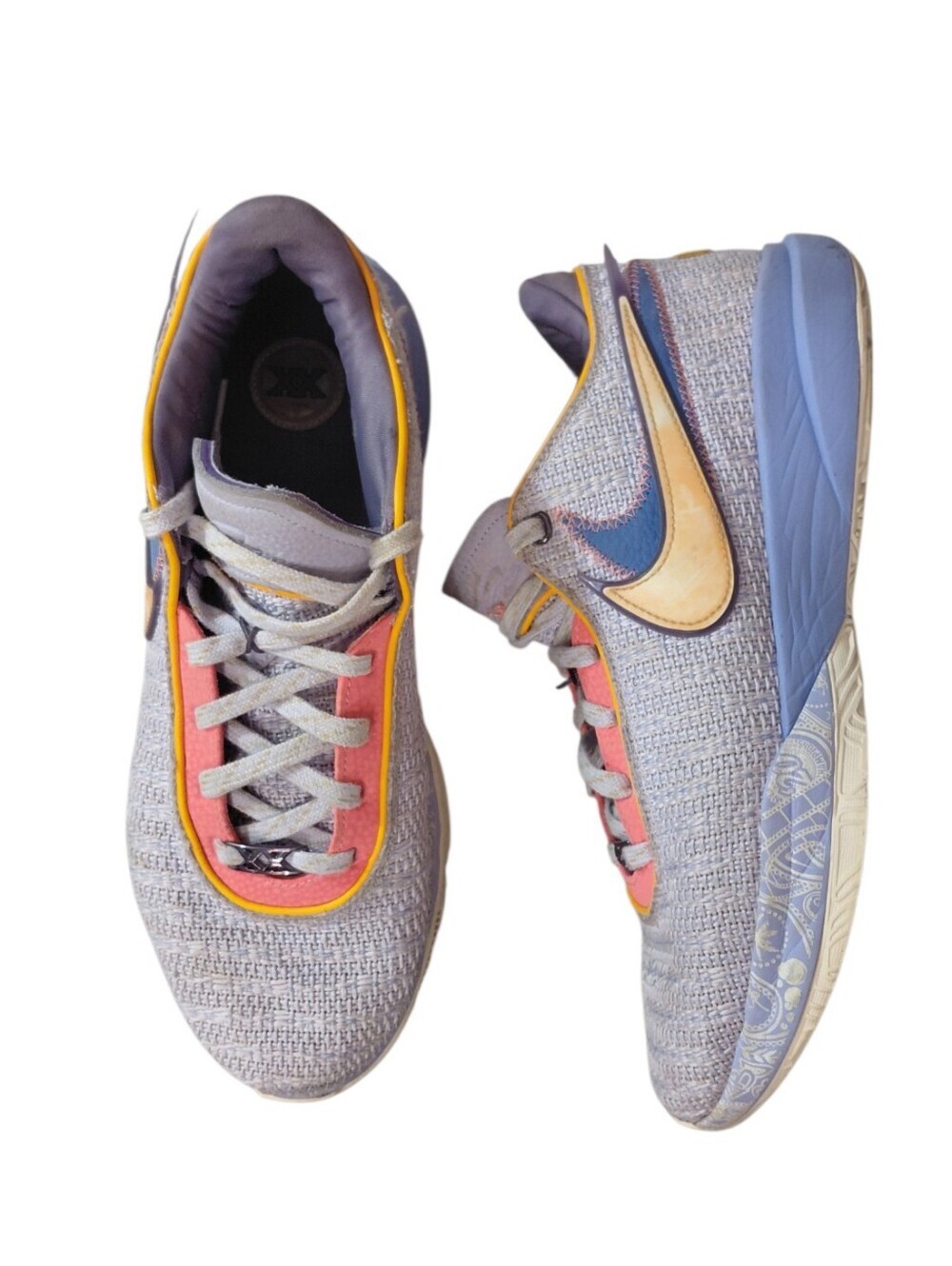 Nike  Lebron XX 20 Lavender Frost Knit Sneakers Size 11 Purple And Gold